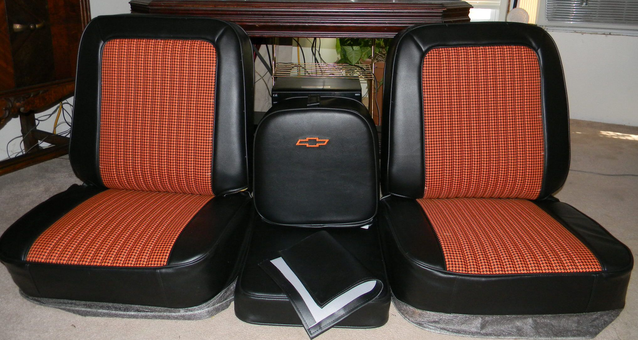 OBS CHEVY CUSTOM BUCKET SEATS AND CONSOLE