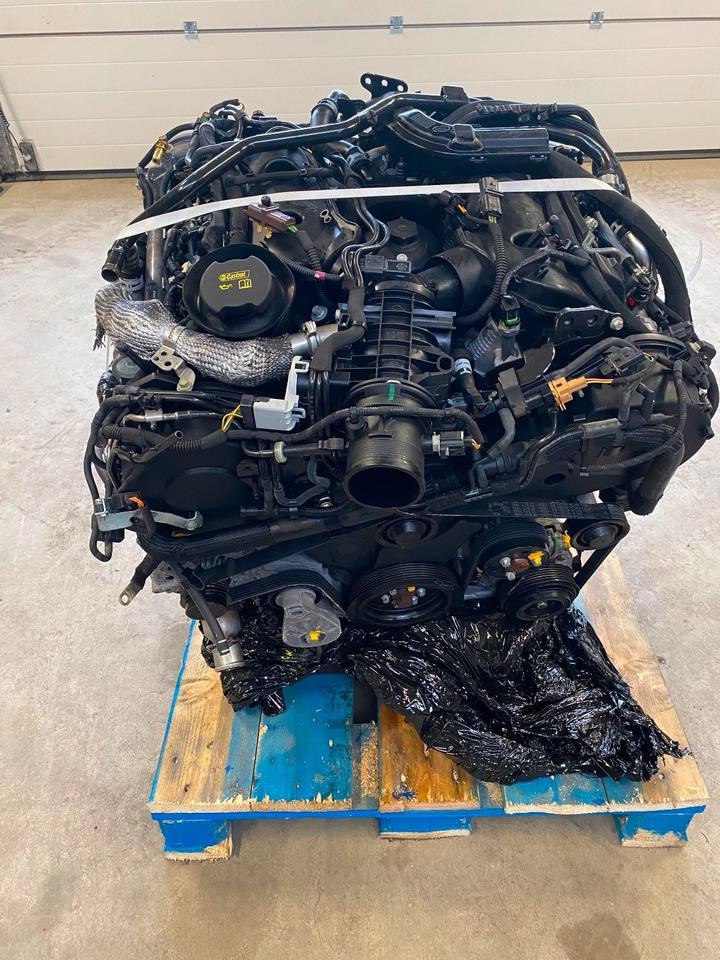 Range Rover SDV6 306DT Engine 2018